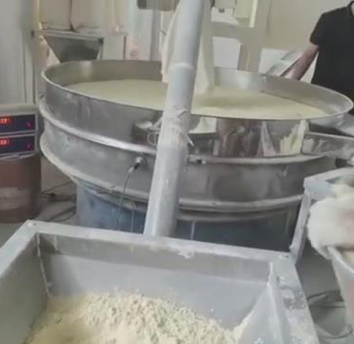 新乡高卓客户使用旋振筛+螺管上料机现场视频